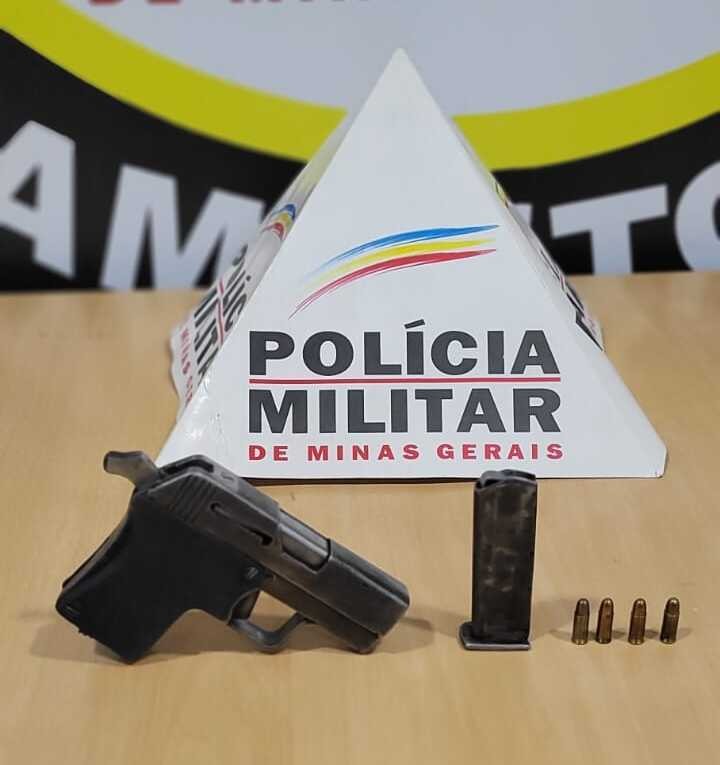 Briga entre homens termina com pai e filho presos e arma apreendida em Montes Claros