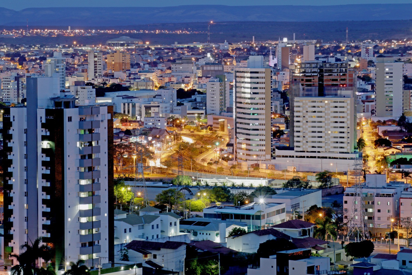 Montes Claros comemora mais de 1.500 empresas abertas no ano