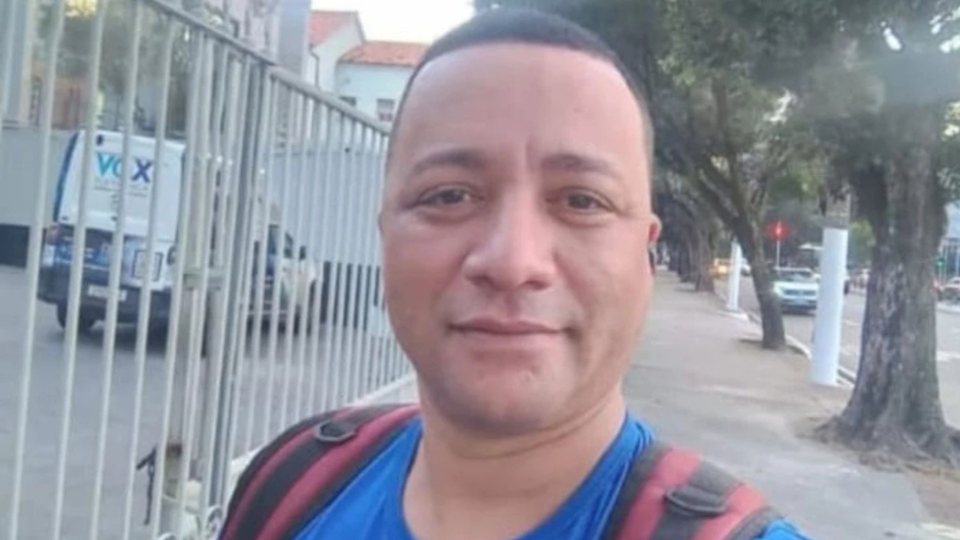 Soldador é morto a facadas pelo vizinho enquanto bebia cerveja na frente de casa, em Vila Velha