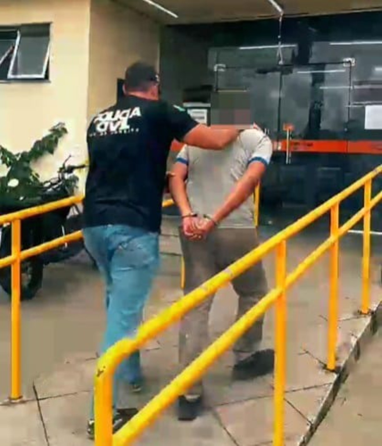 Padrasto é preso por suspeita de estuprar própria enteada em Angra dos Reis