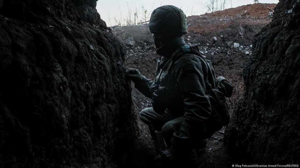 Realidade na linha de frente da guerra na Ucrânia é dura — Foto: Oleg Petrasiuk/Ukrainian Armed Forces/REUTERS