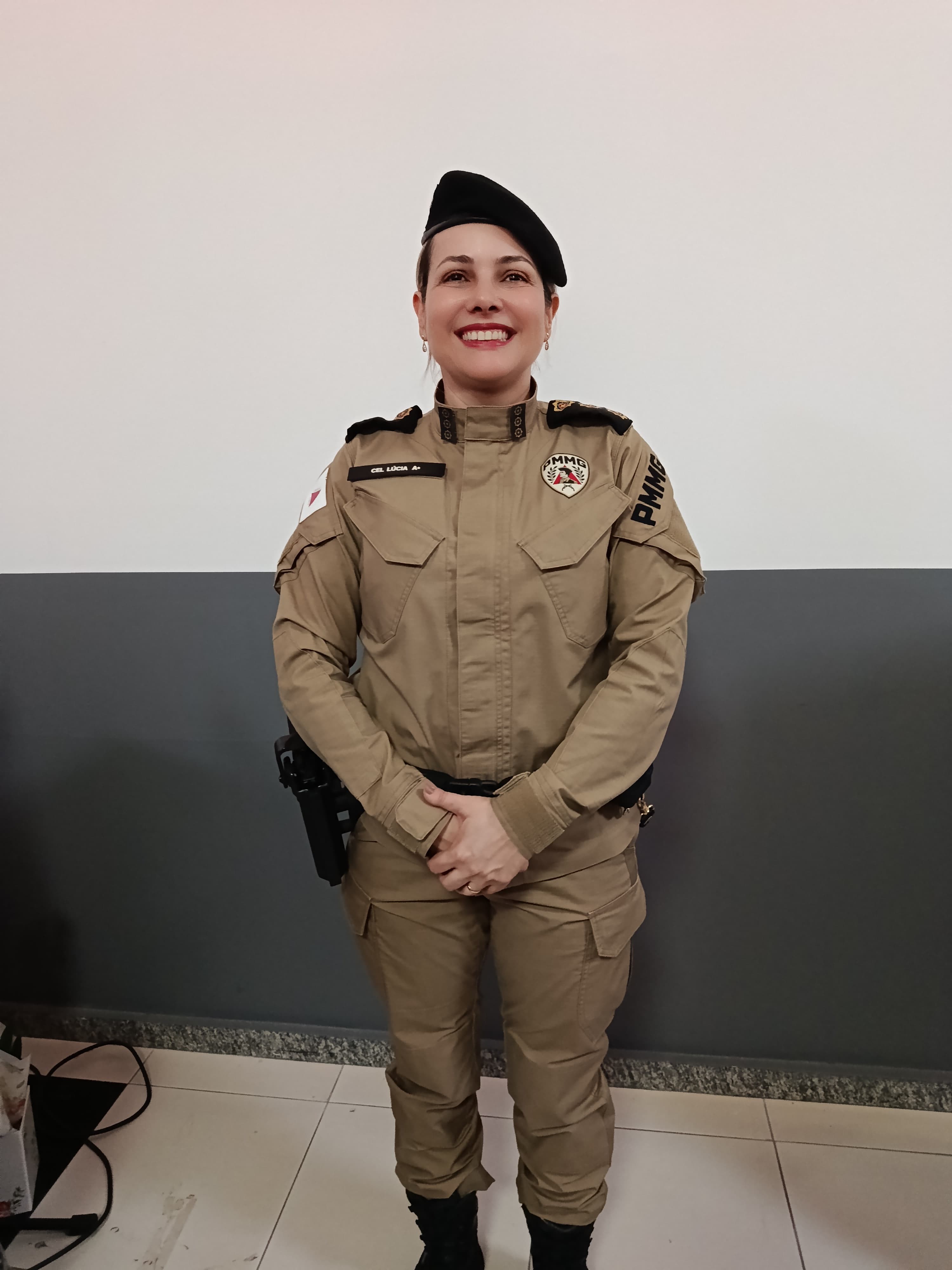 Coronel Lúcia Helena Silva Lino é a primeira mulher na história a comandar a 7ª Região da Polícia Militar em Divinópolis