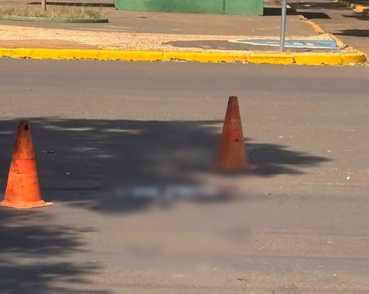 Criança morre ao ser atropelada em frente a parque de MS