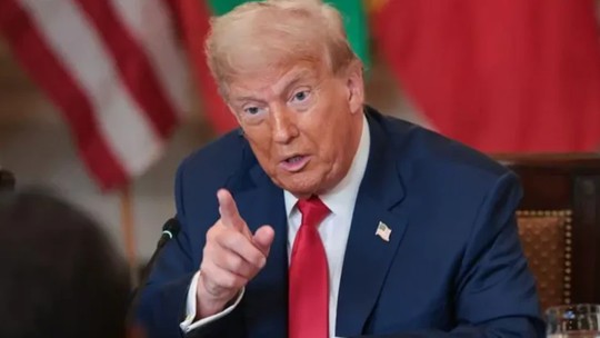 'Vai piorar antes de melhorar', diz brasilianista sobre crise entre Brasil e EUA - Para Brian Winter, governo Trump poderá impor mais medidas contra o Brasil e cenário tende a esquentar caso Bolsonaro seja preso.