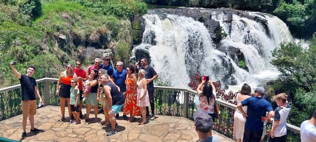 Véu das Noivas reabre após revitalização e recebe visitantes em Poços de Caldas; veja FOTOS