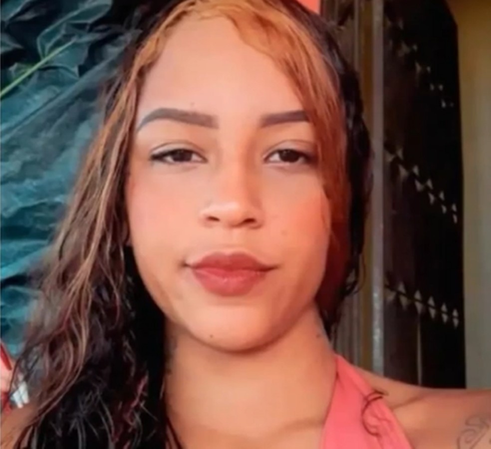 Polícia investiga se seis homens sequestraram jovem que teve corpo encontrado