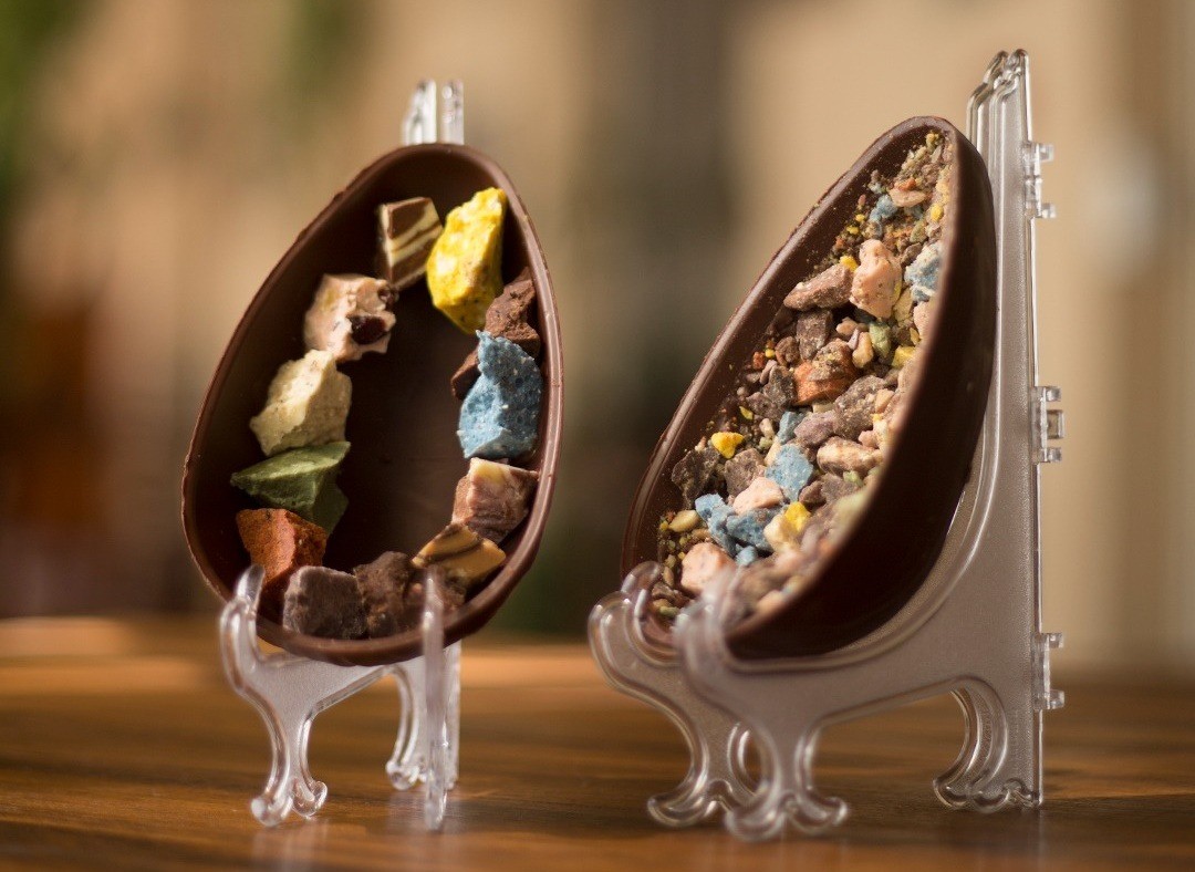 Ovo de Páscoa energizado: Chocolateria aposta em produção artesanal com 'cristais comestíveis' em MG