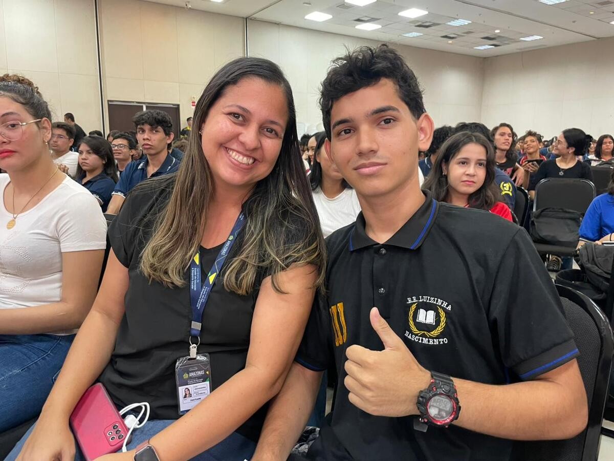 'Os professores do Aulão na Rede são muito bons', diz estudante que busca aprovação em ciência da computação 