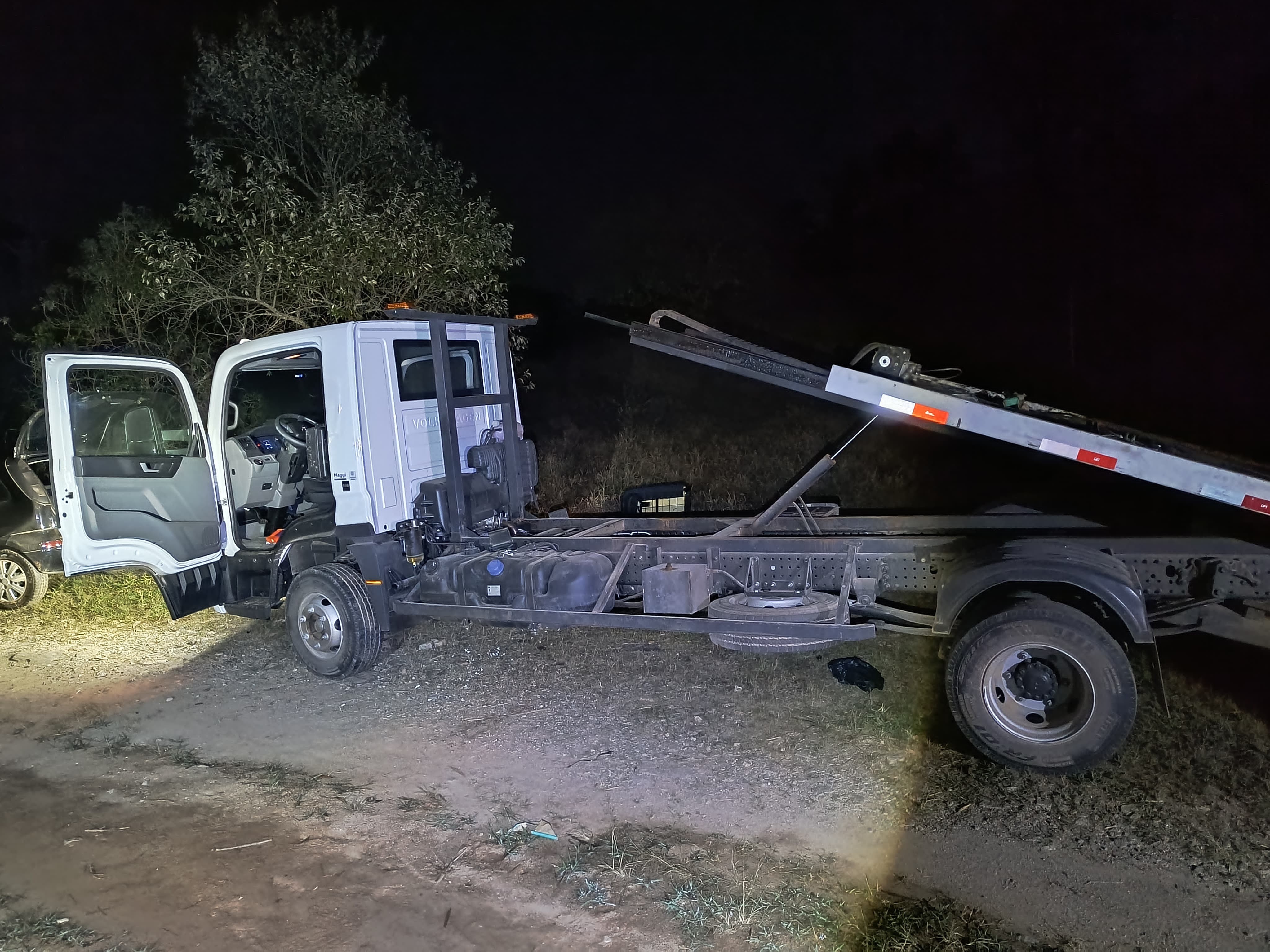 Trio suspeito de integrar quadrilha que rouba caminhões é preso em Bom Jesus dos Perdões, SP