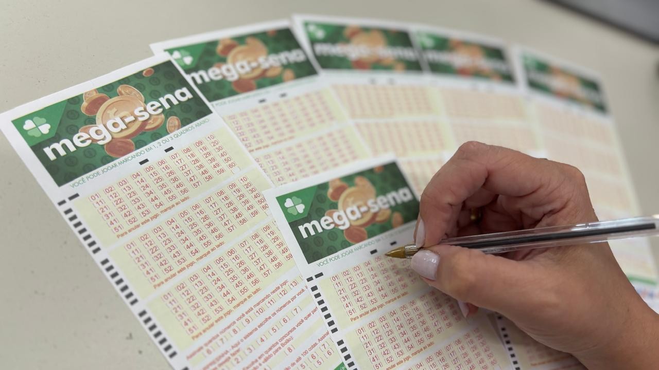 Mega-Sena: seis apostas do Paraná acertam a quina e levam prêmios | G1