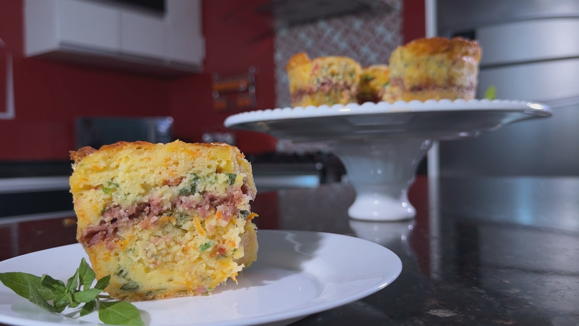 Receita de torta salgada de arroz com calabresa: aprenda a preparar