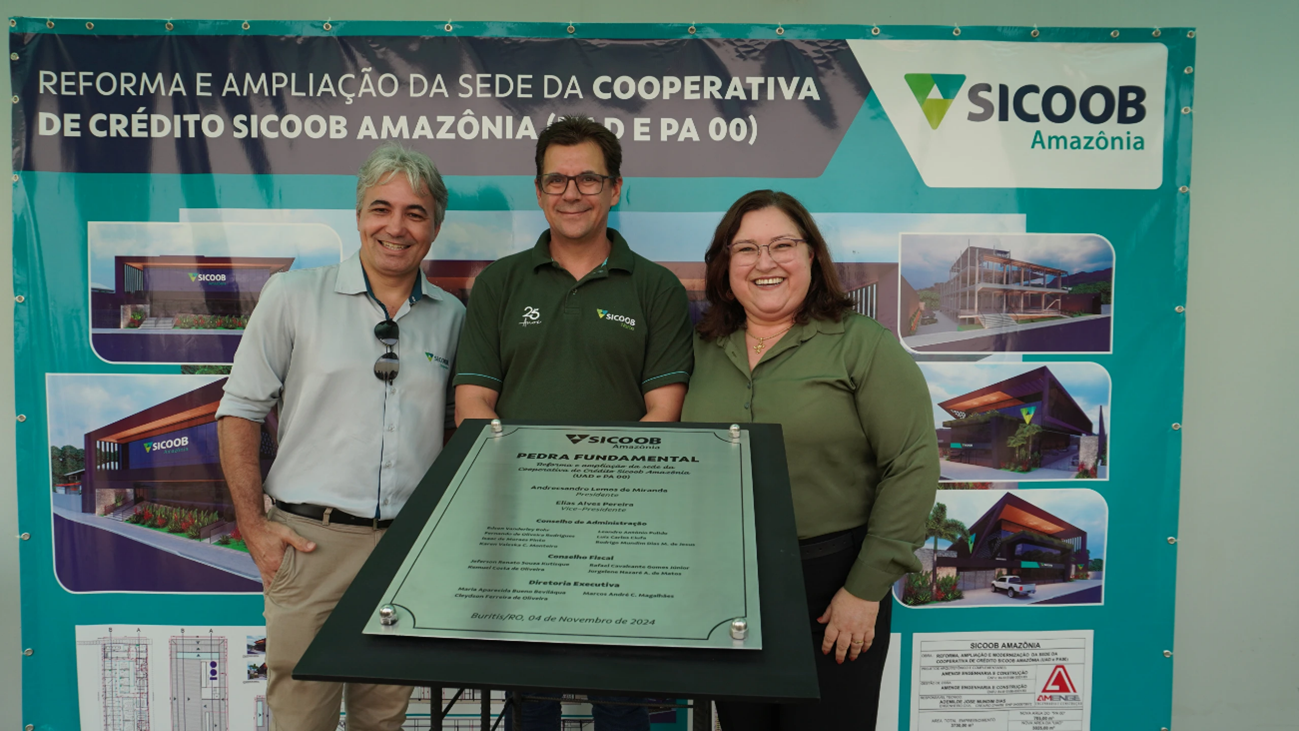 Compromisso com o crescimento: Sicoob Amazônia lança a pedra fundamental da reforma de sua sede