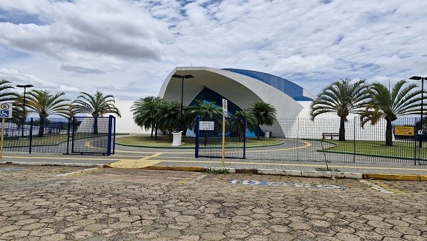 Câmara de Avaré abre CPI para investigar falta de merenda e contratação emergencial de empresa