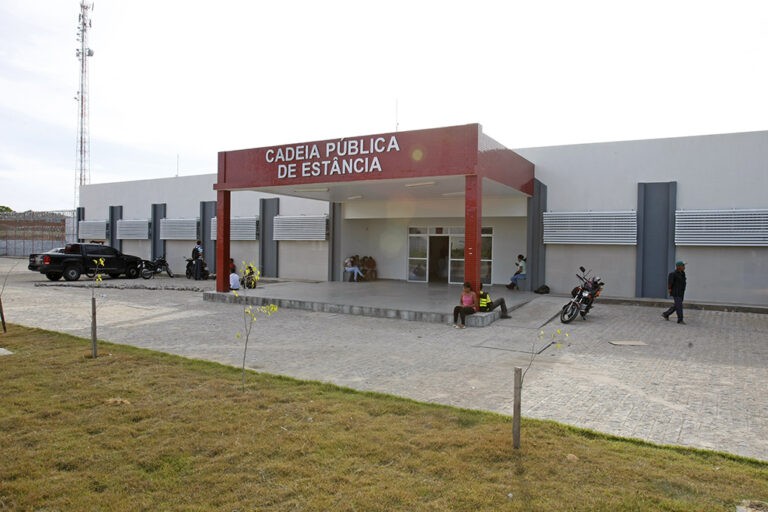 Médico suspeito de praticar crimes sexuais contra pacientes em Aracaju tem prisão convertida em domiciliar 
