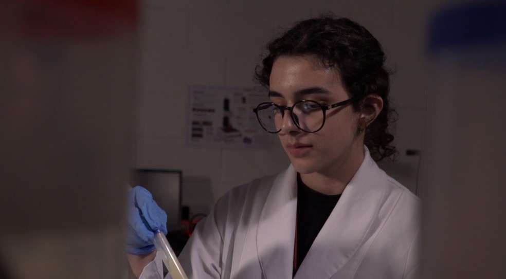 Juliana desenvolveu emuls&atilde;o que promete sabor e texturas melhores para o &oacute;leo da cannabis &mdash; Foto: Reprodu&ccedil;&atilde;o/EPTV