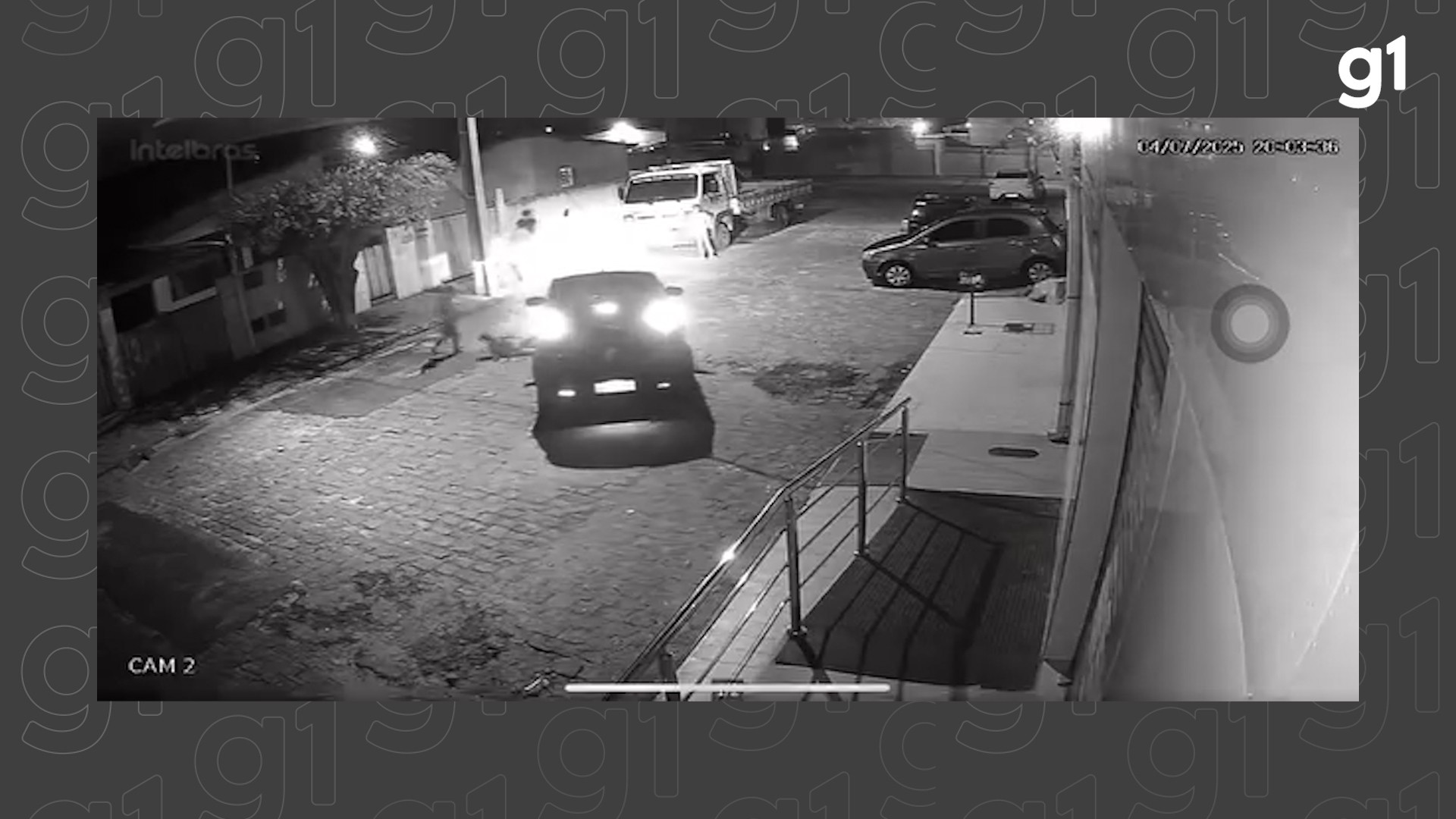 Criança é atropelada por carro enquanto brincava, em João Pessoa; vídeo