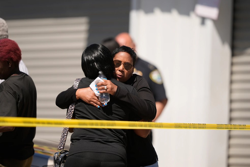 Os crimes ocorreram em três locais diferentes na cidade de Shreveport. — Foto: AP/Gerald Herbert