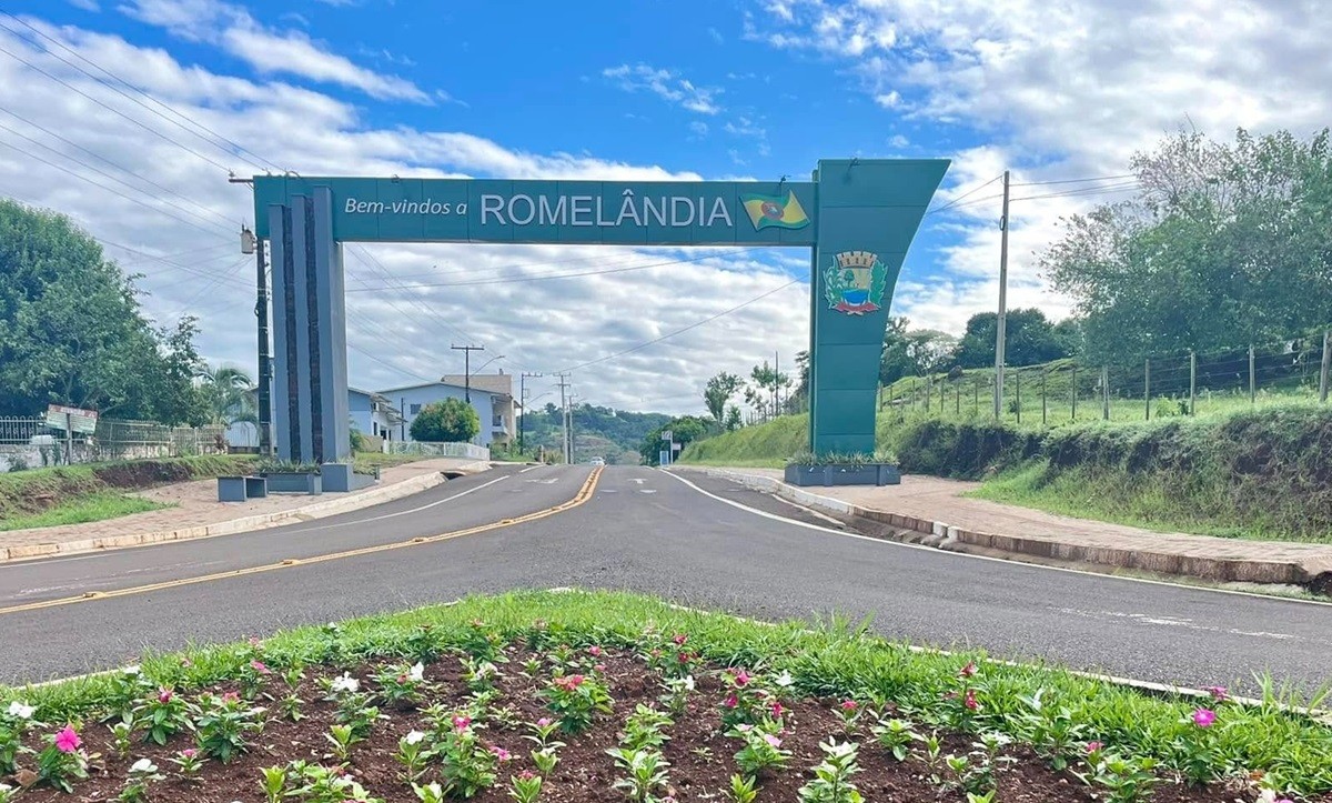 Prefeitura em SC lança concurso público 'sem vagas' com salário de R$ 29 mil