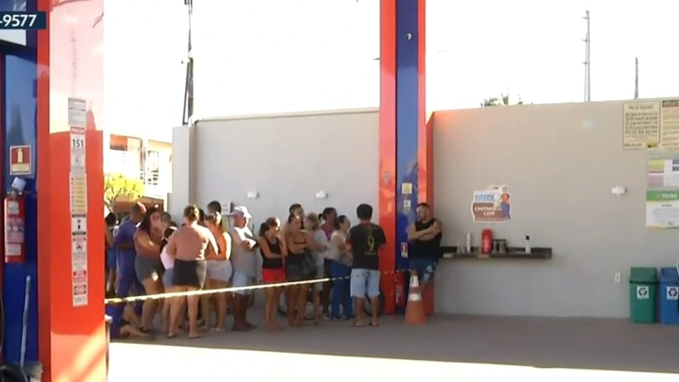 Crime ocorreu em posto de combustível na cidade de Cariré, interior do Ceará — Foto: TV Verdes Mares/Reprodução