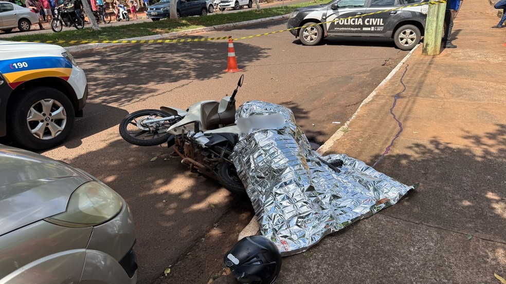 Rafael Garcia Pedroso foi morto em frente a uma UBS, em Frutal. — Foto: Corpo de Bombeiros/Divulgação