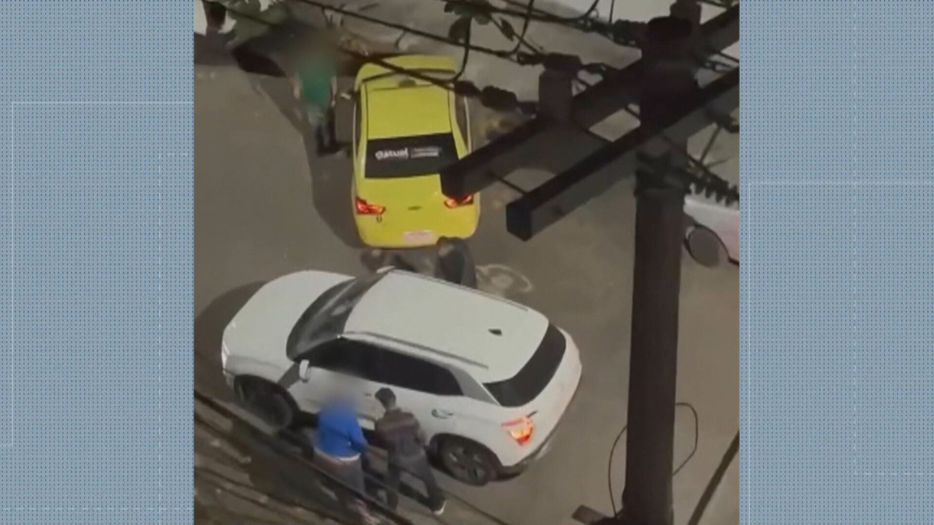 VÍDEO: Motorista é rendido e tem carro roubado por criminosos em Botafogo