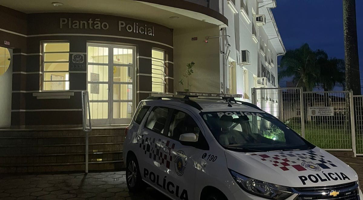 Detento em ‘saidinha’ é preso após furtar barbearia e agredir o proprietário em Avaré