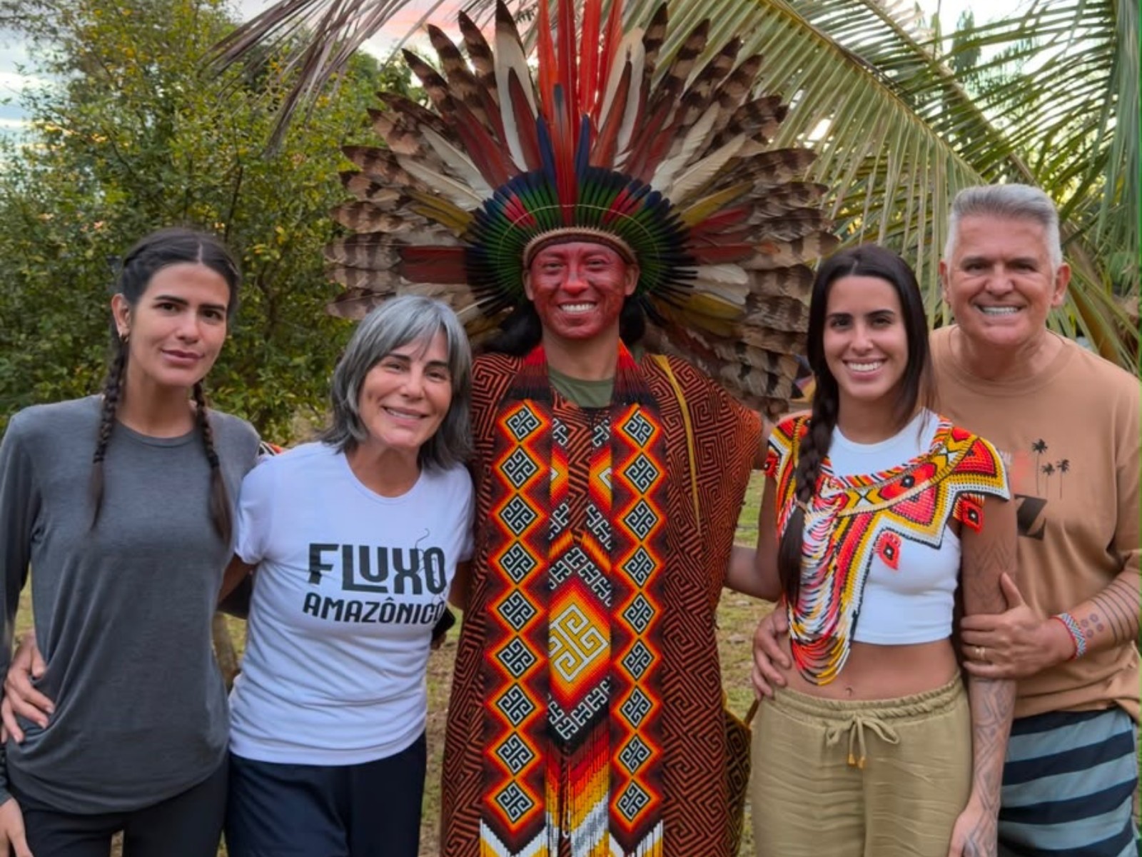 Atriz Glória Pires viaja ao Acre e visita projetos de sustentabilidade do povo Huni Kuin; VÍDEO