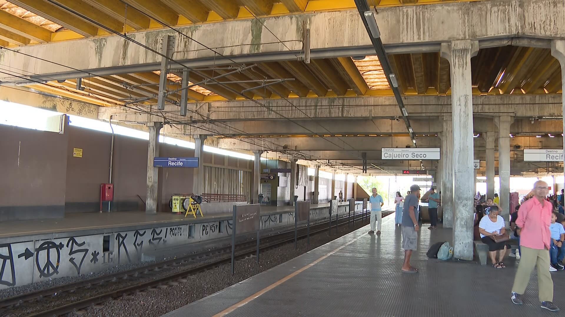 Linha Sul do Metrô do Recife volta a circular após parar pela 2ª vez em três dias por falha elétrica