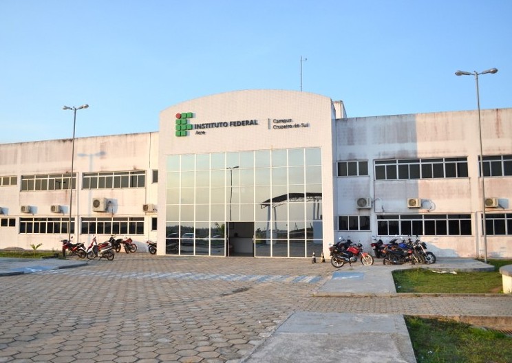 Ifac abre 40 vagas residuais em cursos superiores de cidade do interior; veja quadro