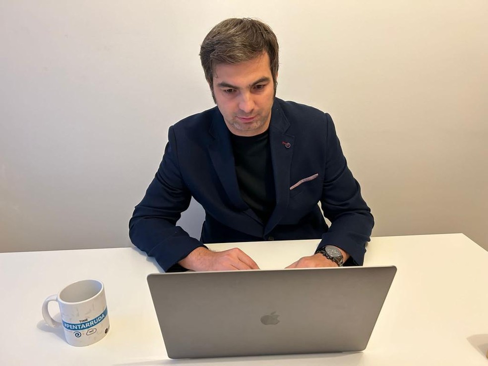 Rafael Arruda é dono de uma empresa de consultoria e treinamento na área de dados — Foto: Arquivo pessoal