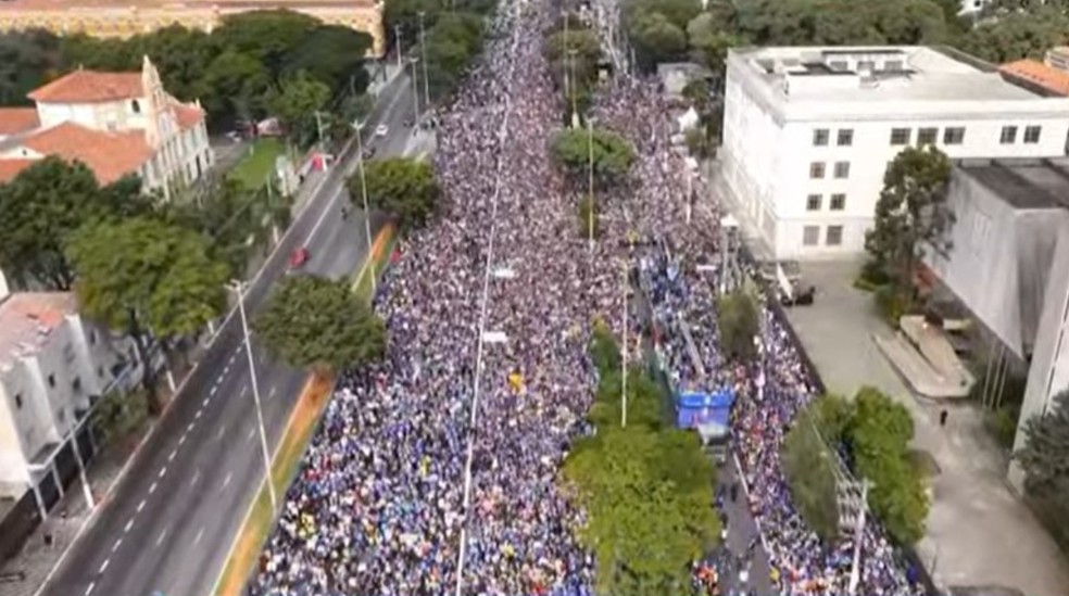 Marcha para Jesus reúne milhares de evangélicos nas ruas de SP — Foto: Reprodução/YouTube