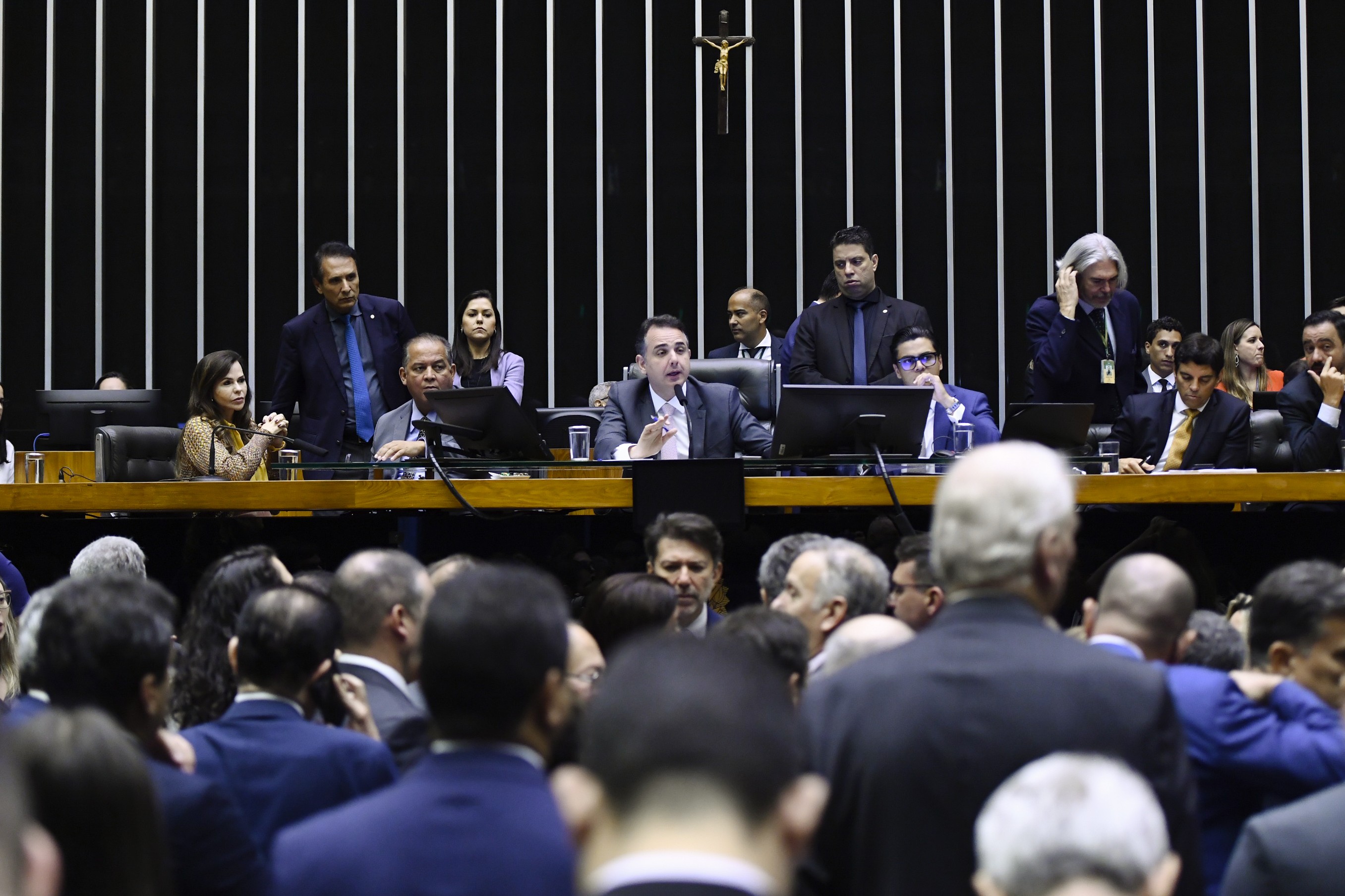 Congresso derruba vetos de Lula; veja lista
