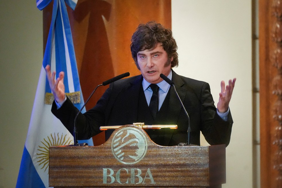 Presidente argentino Javier Milei em cerimônia que comemorou o 172º aniversário da Bolsa de Valores de Buenos Aires. — Foto: Mariana Nedelcu / Reuters