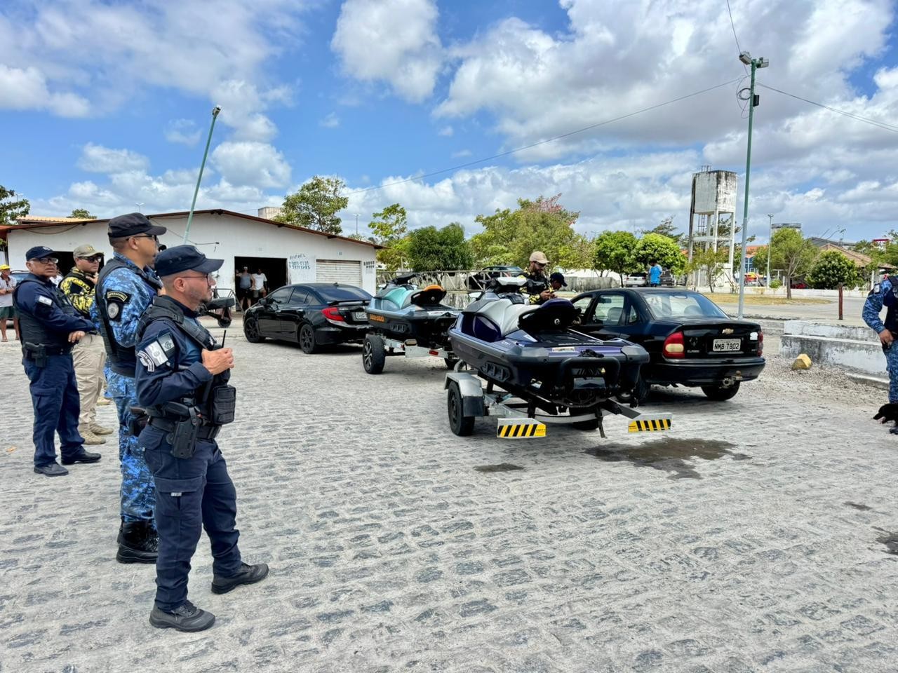 Fiscalização apreende cinco motos aquáticas no Porto de Maceió