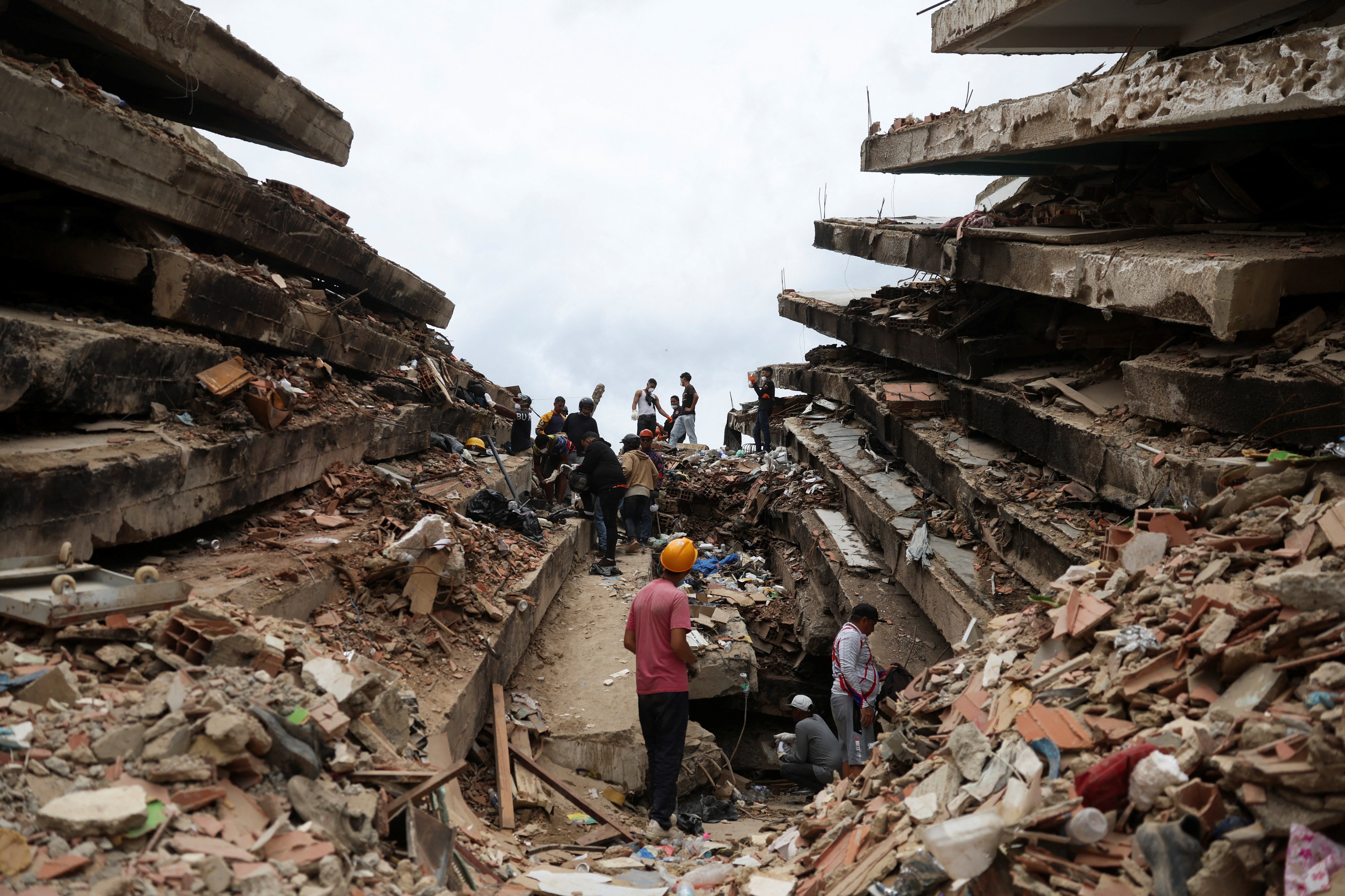 Número de mortes por terremoto na Venezuela sobe para 2.645