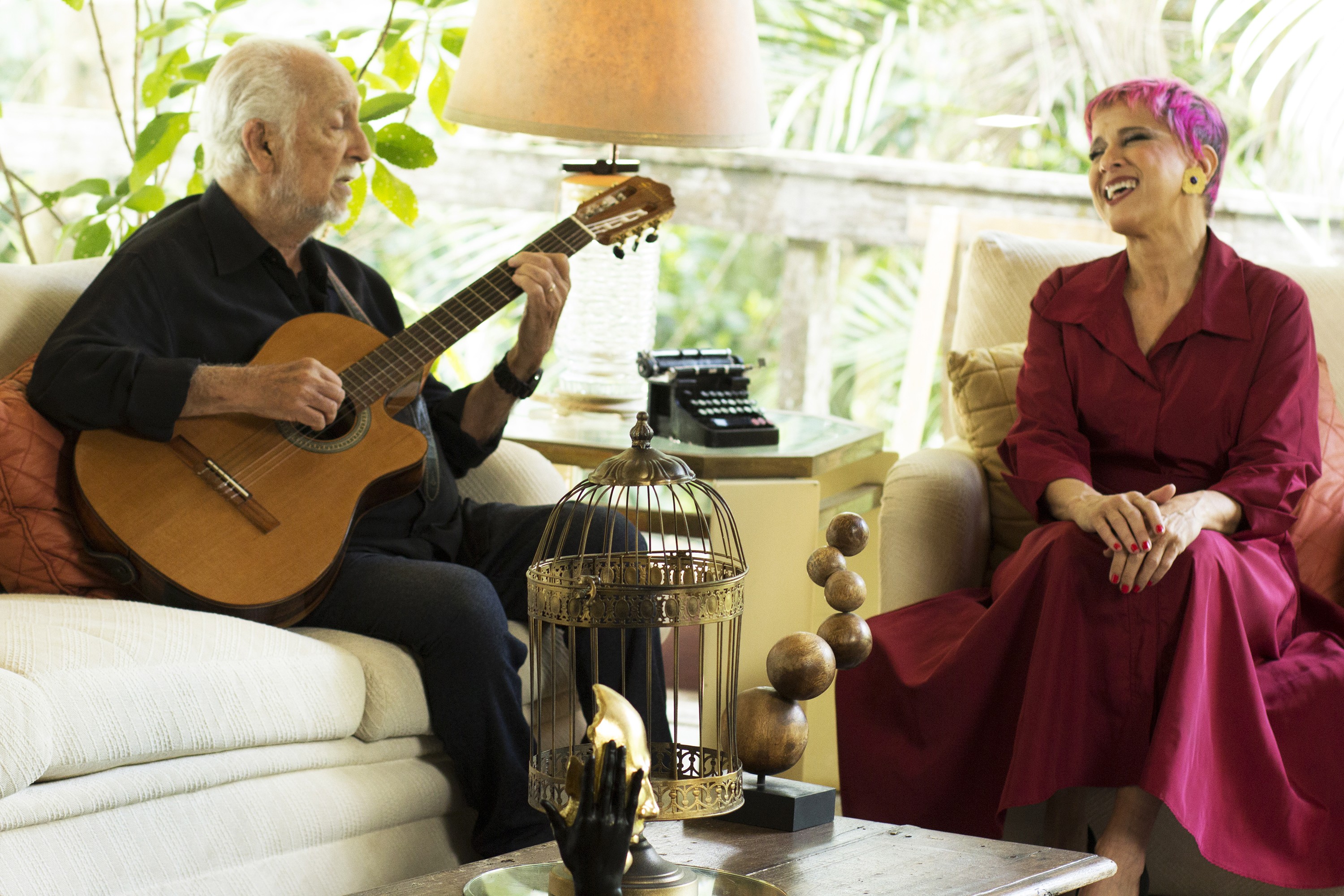 Roberto Menescal e Cris Delanno dão vozes a 12 músicas do ‘lado B da bossa’ em álbum programado para outubro