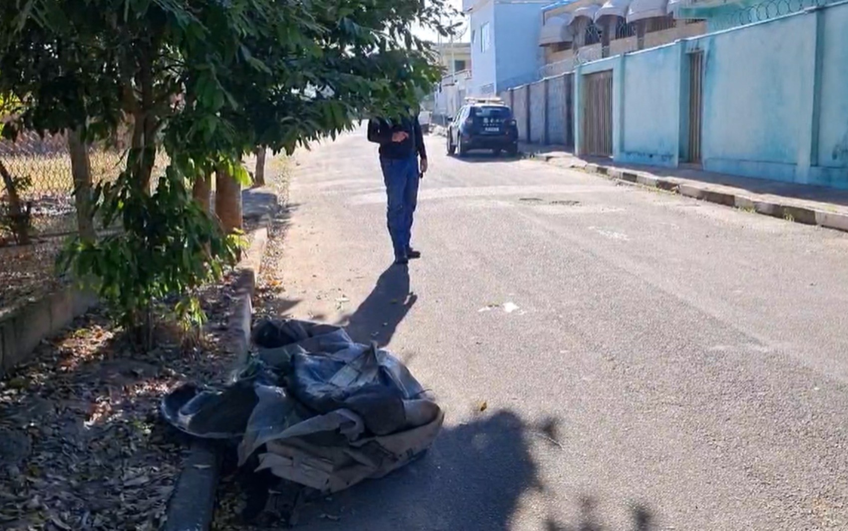 Morador em situação de rua é encontrado ferido dentro de saco plástico de recicláveis em MG