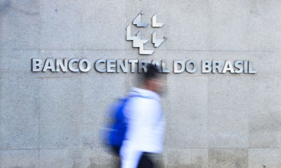 Variações da Selic levam entre três e seis meses para serem sentidas no mercado de crédito, diz economista. — Foto: Agência Brasil