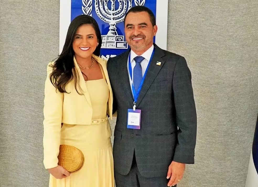 Wanderlei Barbosa e Karynne Sotero durante viagem a Israel, em maio de 2025 — Foto: Divulgação/ Consórcio Brasil Central (BrC)