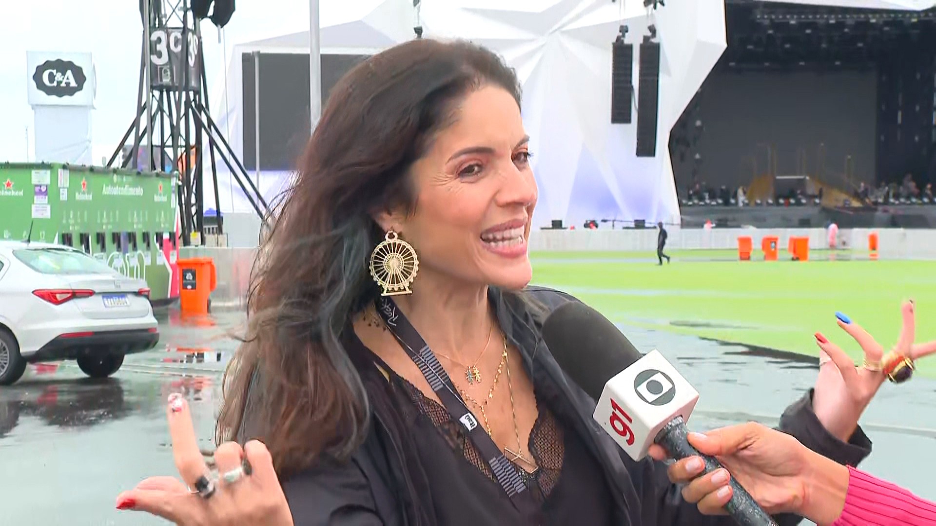 Roberta Medina ‘celebra alegria’ com brincos de roda-gigante e revela nota dada pelo público