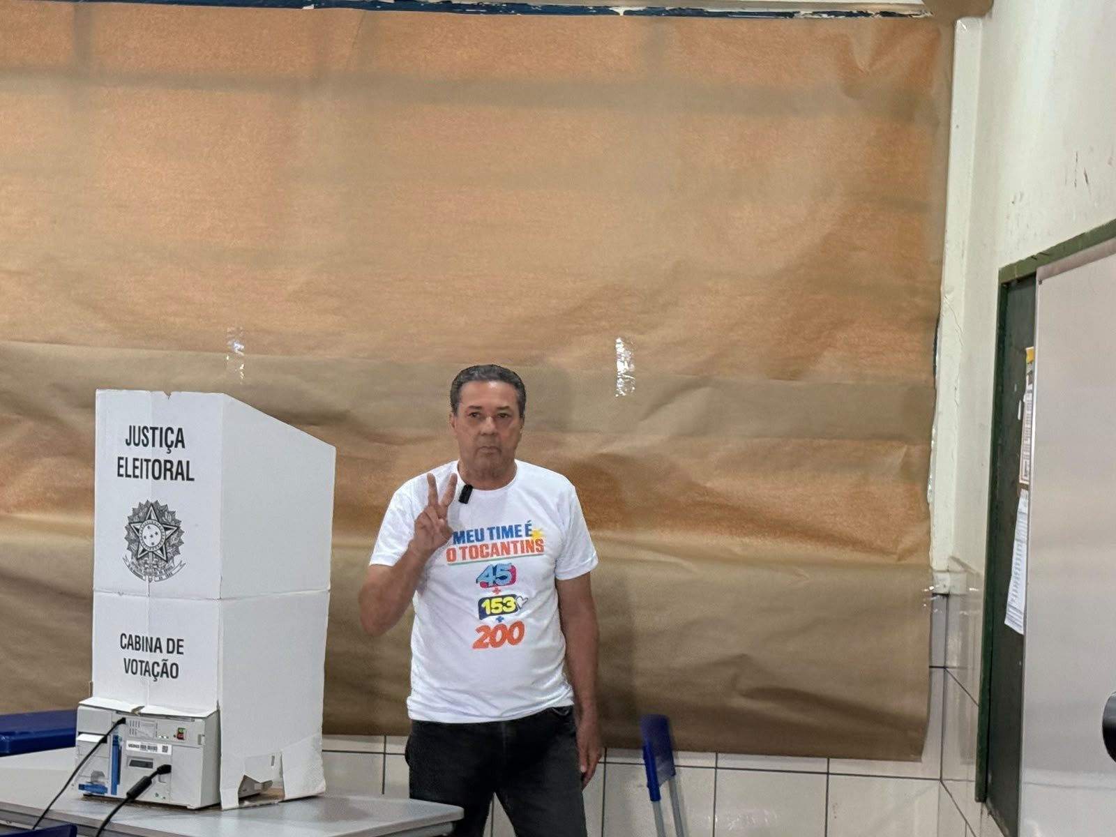 Vanderlei Luxemburgo (Podemos) vota em Palmas