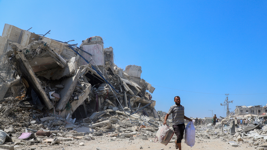 Israel ordena nova evacuação na Cidade de Gaza e destrói mais um prédio residencial -