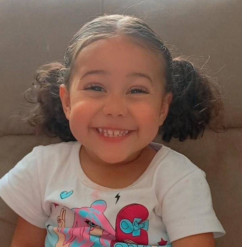 Pai e madrasta são presos suspeitos de matar, esquartejar e enterrar menina de 4 anos dentro de casa em Guarulhos