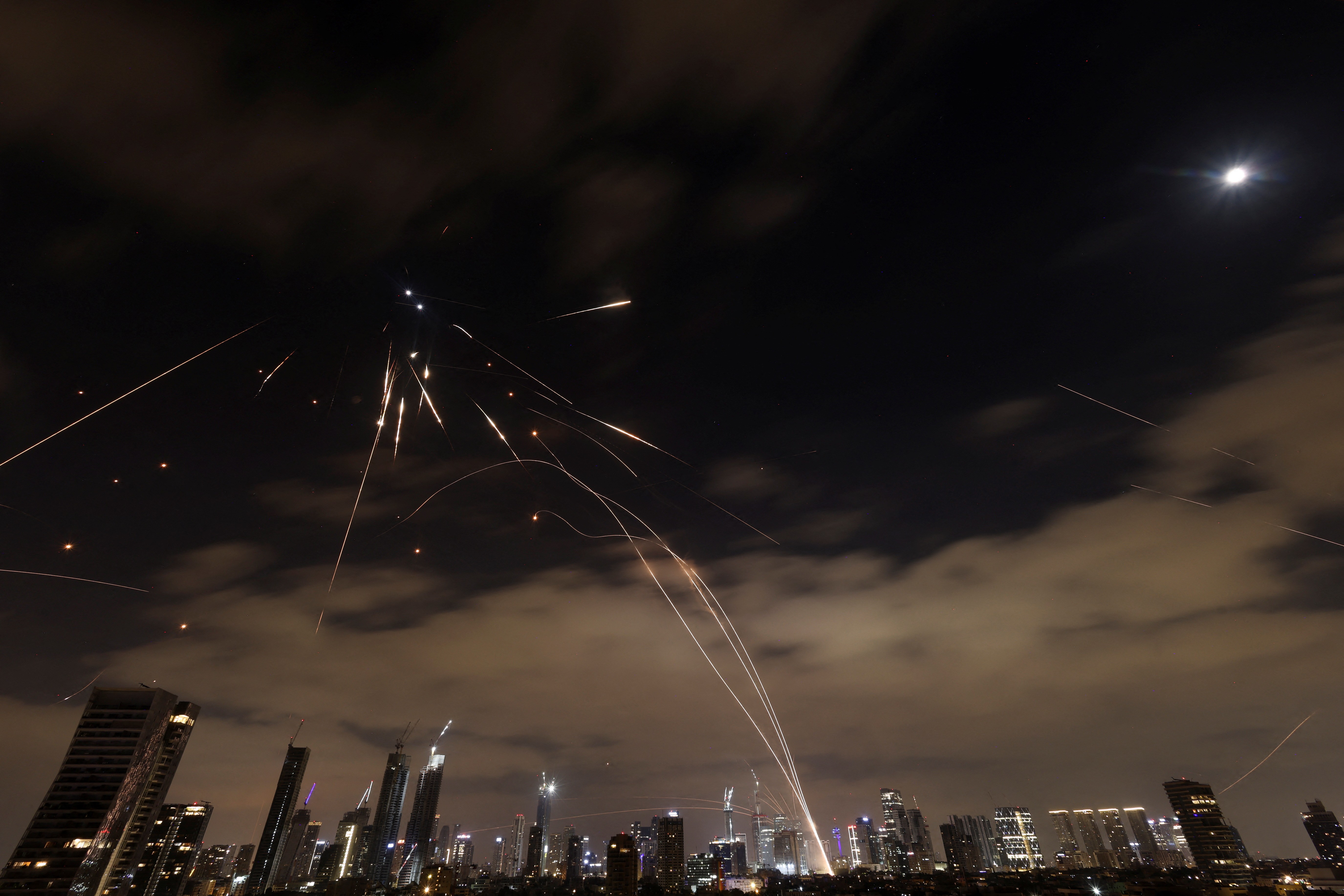 Guarda Revolucionária do Irã diz ter atacado centro do Mossad em Tel Aviv