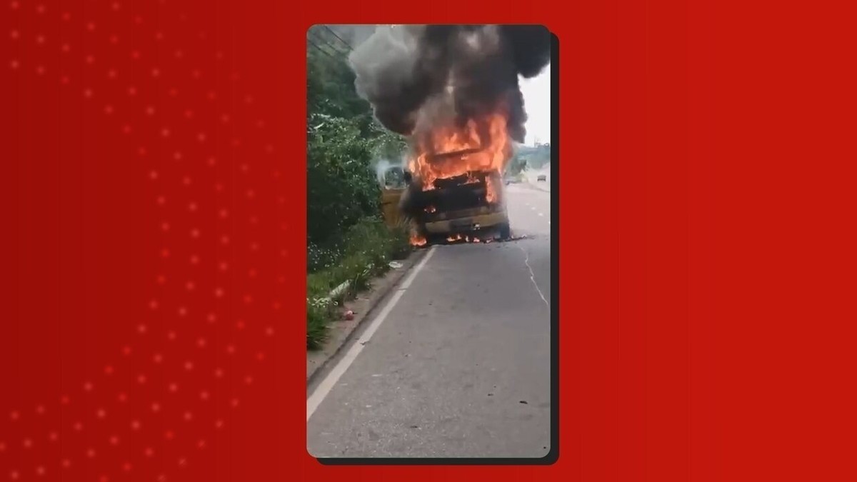 Caminhão pega fogo nas proximidades do Aeroporto de Manaus; VÍDEO