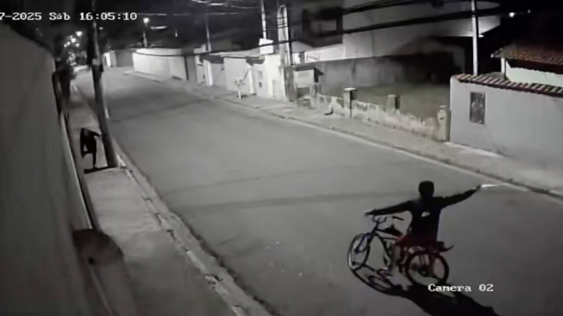 VÍDEO: adolescente é apreendido após atirar 4 vezes contra outro jovem em Mogi das Cruzes