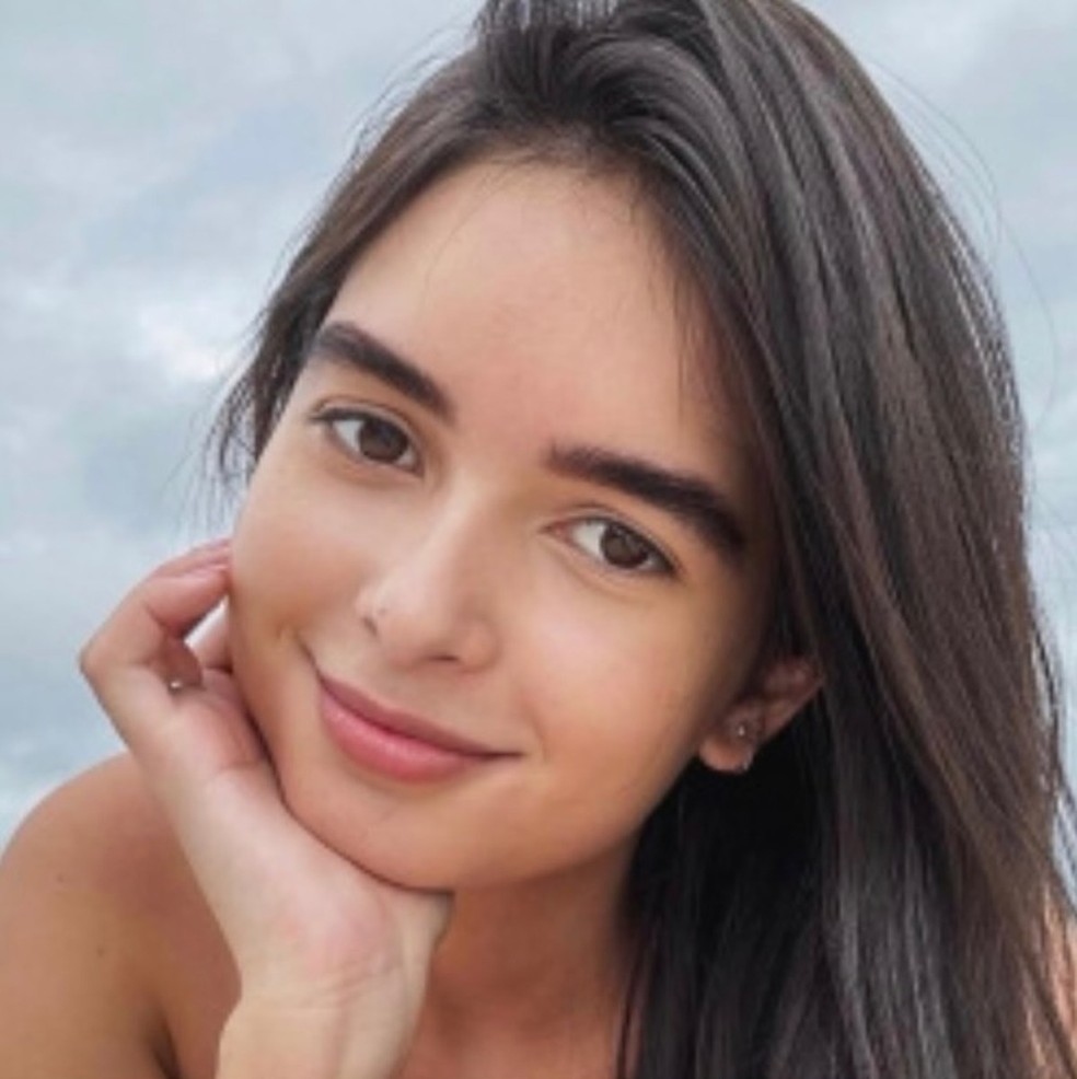 Estudante de psicologia morta é sepultada em MG | G1