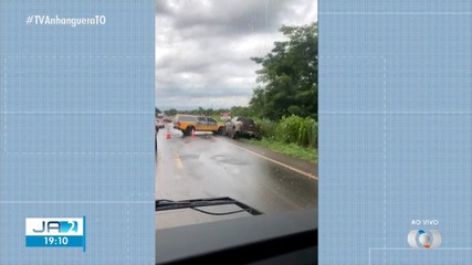 Duas pessoas morrem em acidente na BR-242