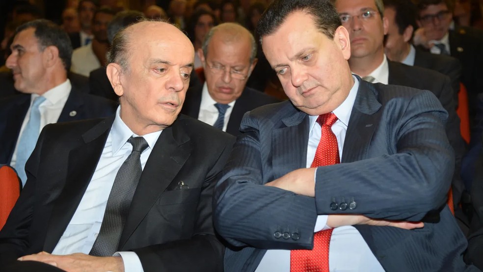 Os ex-prefeitos de São Paulo, José Serra (PSDB) e Gilberto Kassab (PSD). — Foto: Fabio Rodrigues Pozzebom/Agência Brasil