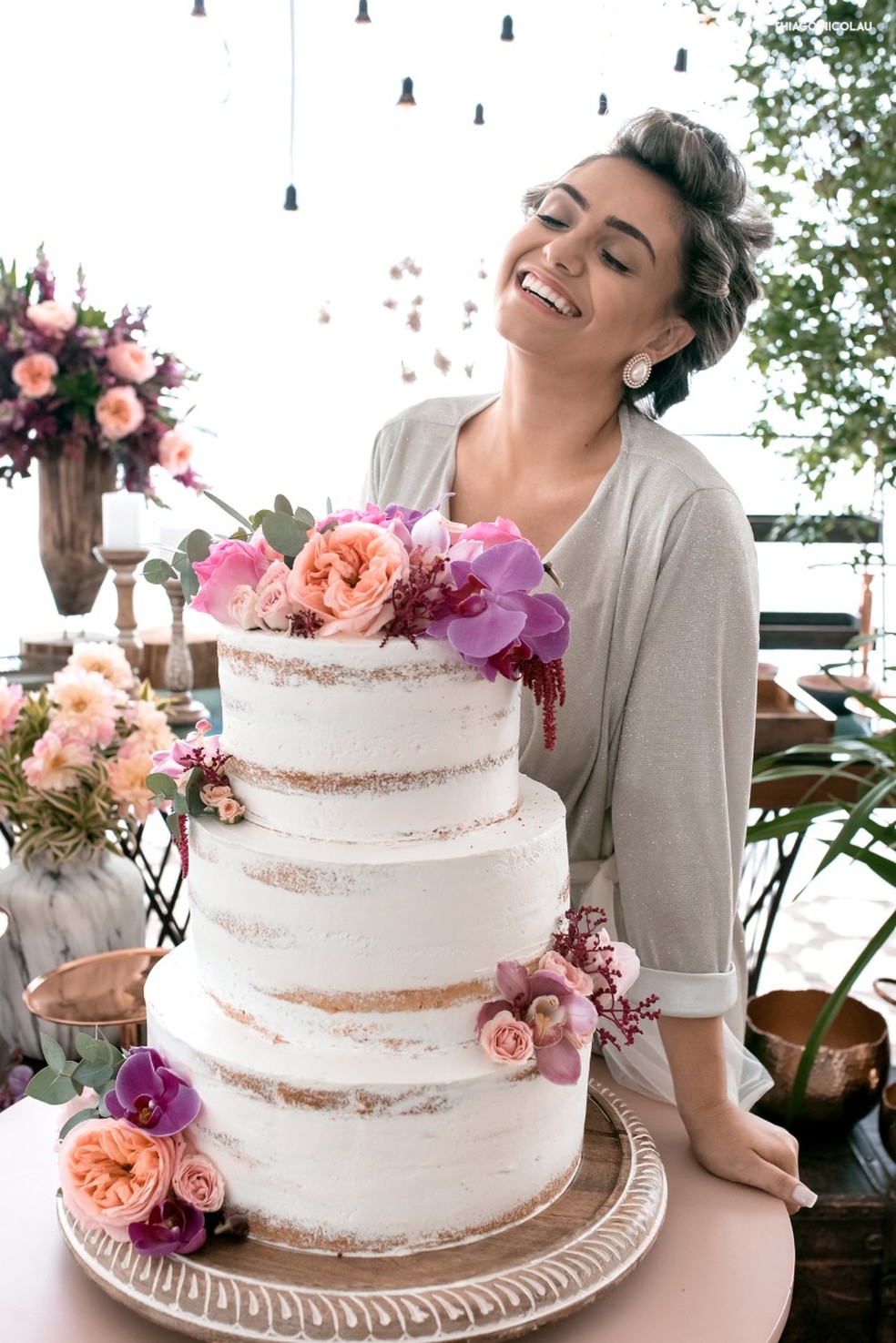 Confeiteira faz bolo do próprio casamento e abre mão do 'dia da noiva':  'Por que não eu?', Itapetininga e Região